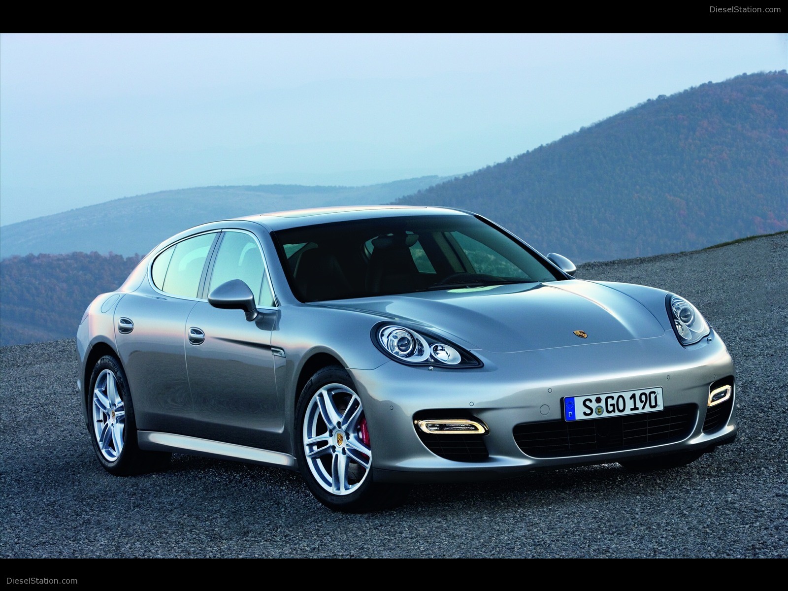 Porsche Panamera 